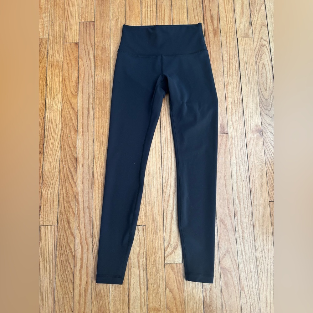 Lululemon women’s legging. Size 6.